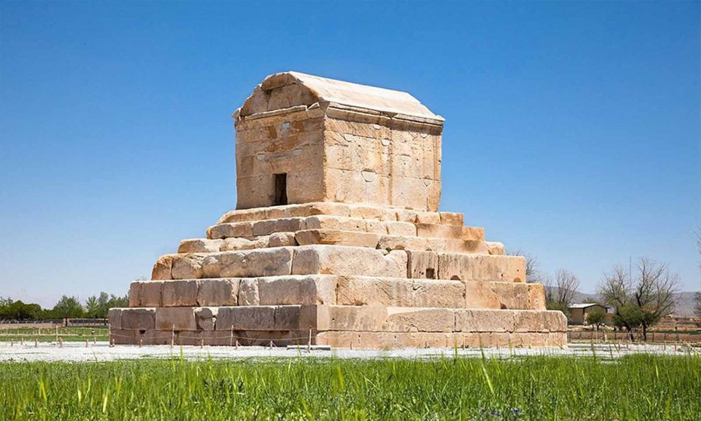 تور شیراز نوروز ۱۴۰۵ از رشت